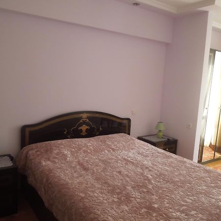 Nellie'S Apartment Batumi Ngoại thất bức ảnh